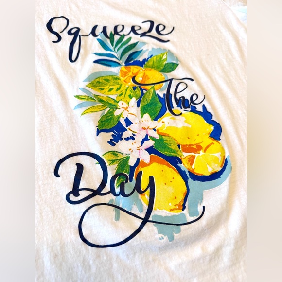 Caribbean Joe White Tee with Lemon and Floral Design “Squeeze the Day” size S - Picture 2 of 4
